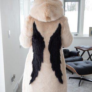 Tissavel Faux Fur Mink Beige Coat w Black Wings XS New